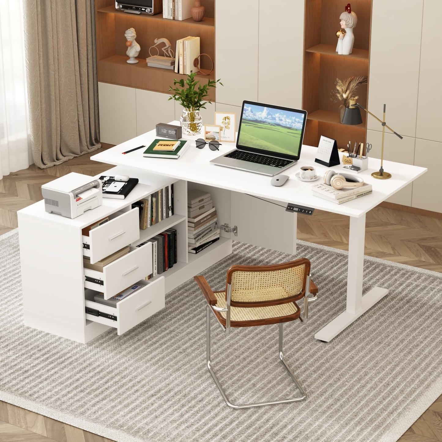 Caldion L-förmiger höhenverstellbarer Schreibtisch 74-112 cm, elektrisch, mit Kommode und offenen Ablagen, weiß